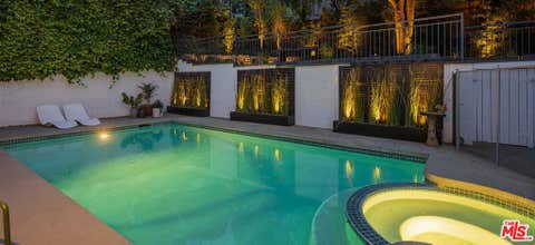 Photo of 11734 Sunshine Terrace, Studio City, CA 91604 (MLS # 26827995)
