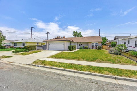 Tiny photo for 296 S Brookshire Avenue, Ventura, CA 93003 (MLS # V1-37313)