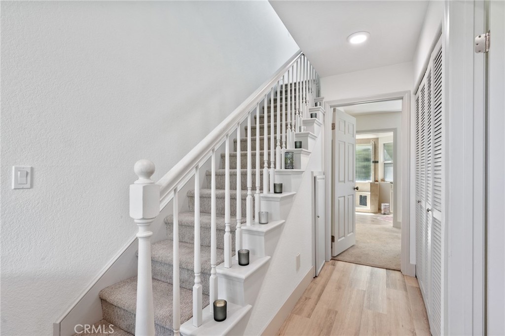 718 W 37th Street 4