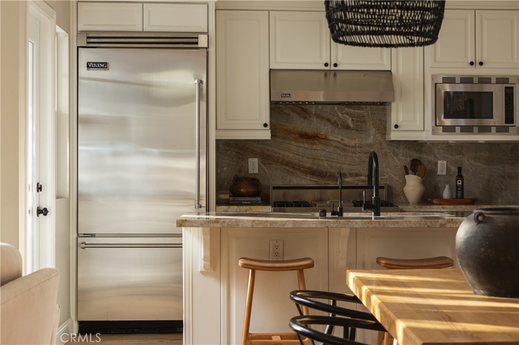 Corona del Mar South of PCH (CDMS) - Residential