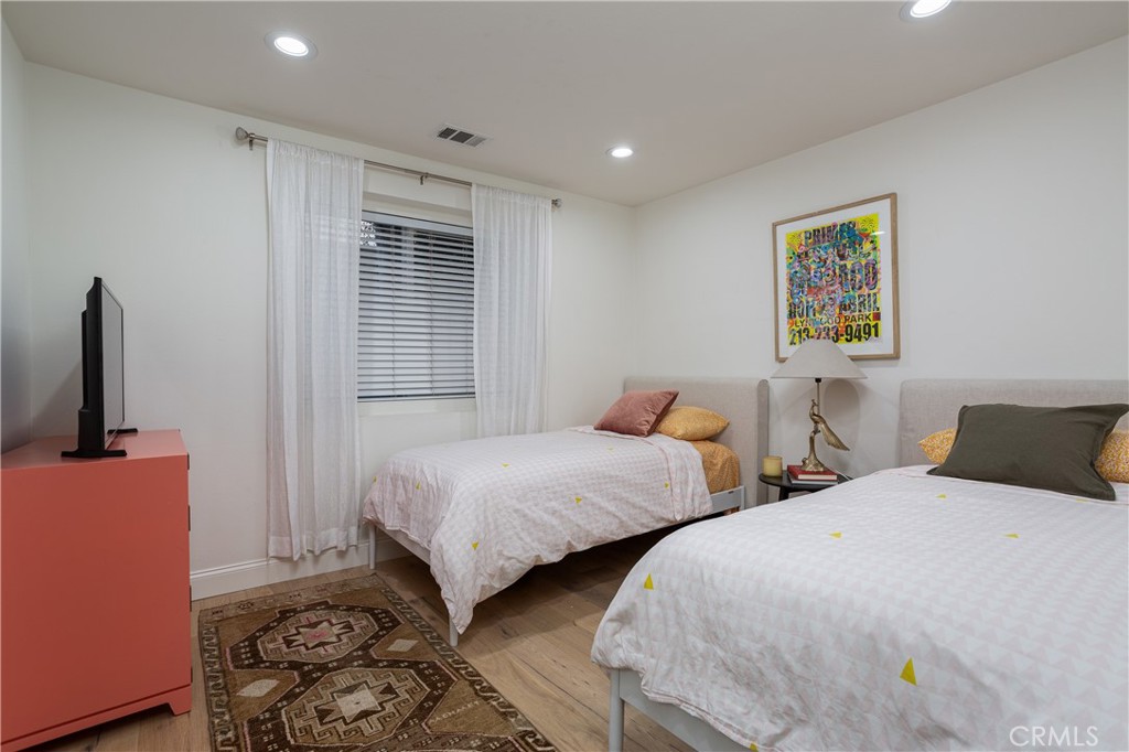 Corona del Mar South of PCH (CDMS) - Residential