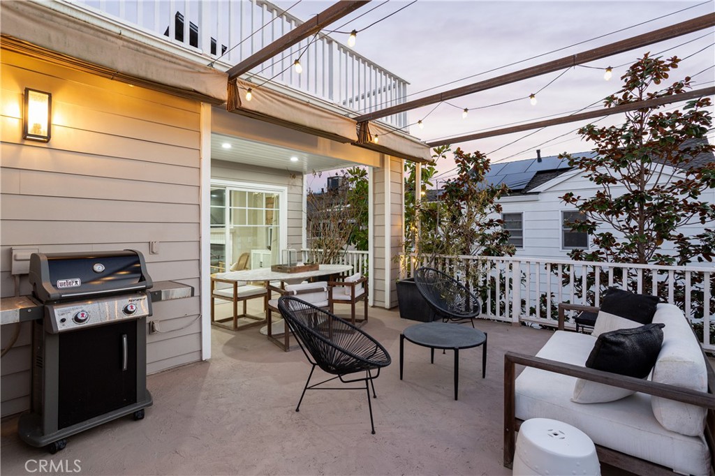 Corona del Mar South of PCH (CDMS) - Residential