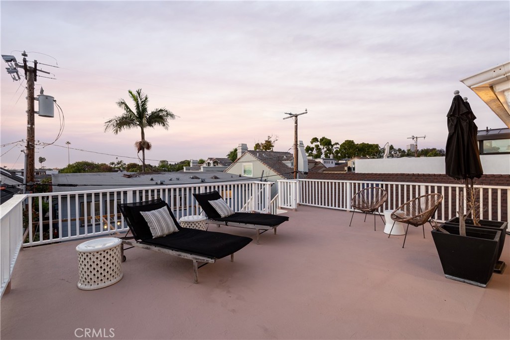 Corona del Mar South of PCH (CDMS) - Residential