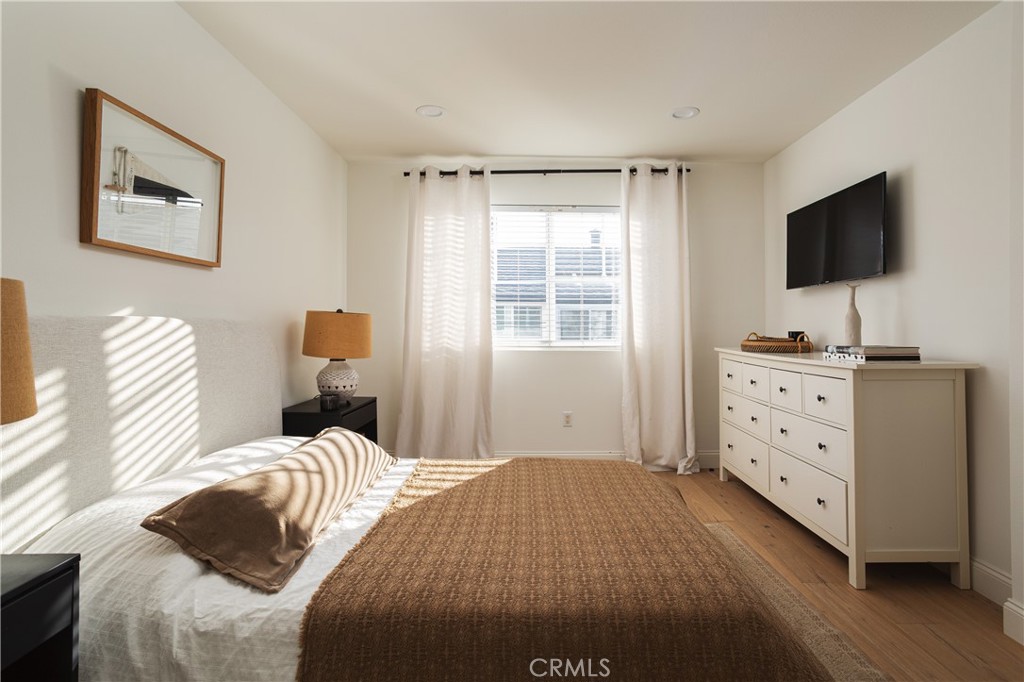 Corona del Mar South of PCH (CDMS) - Residential