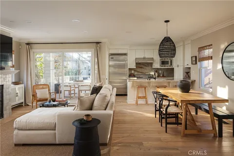 433 1\/2 Acacia Ave, Corona Del Mar, CA 92625 - MLS#: OC25235503