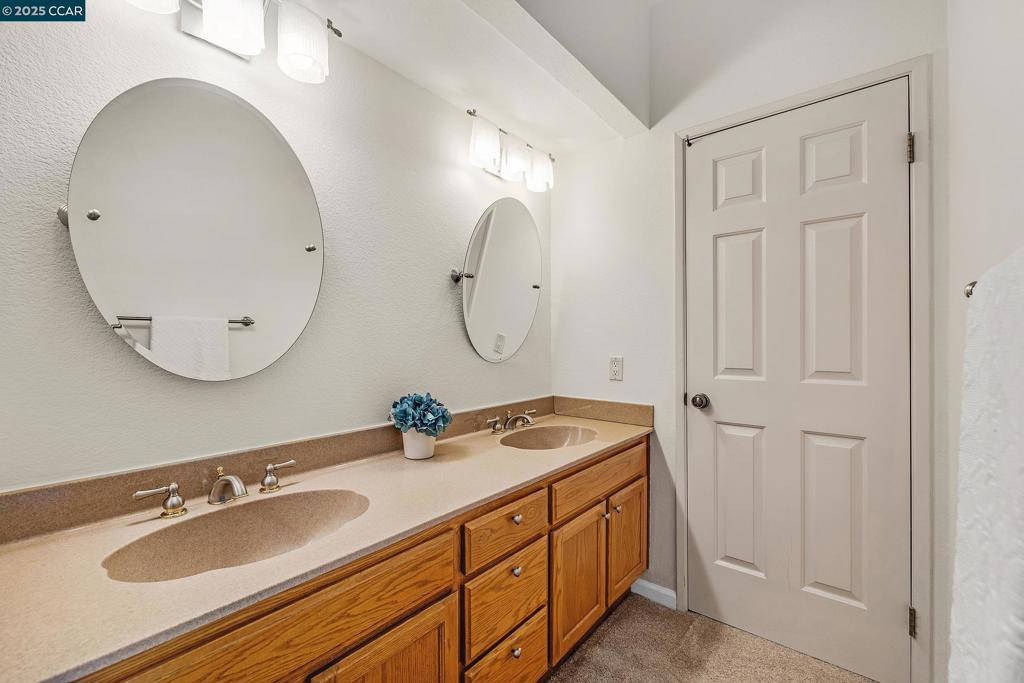 GOLD CREEK - Residential