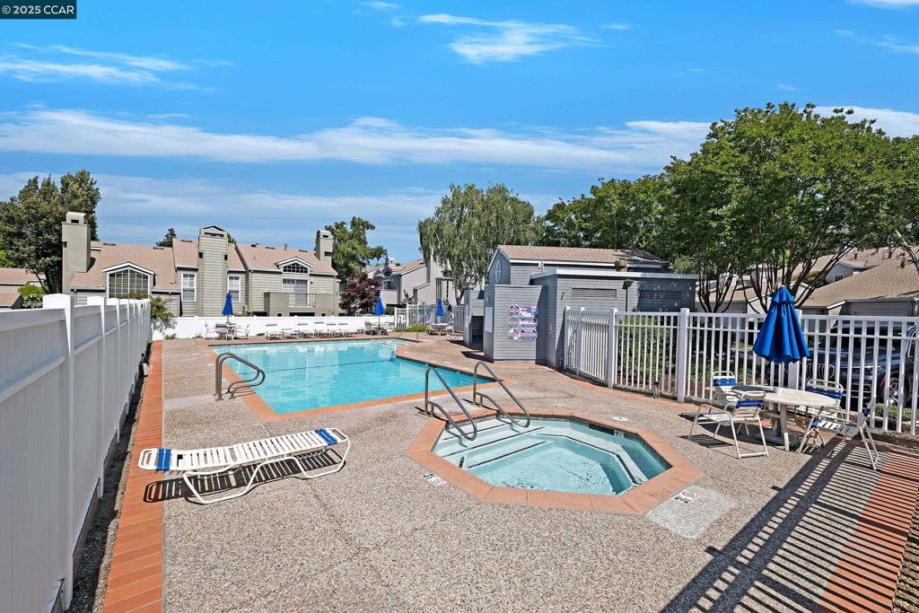 GOLD CREEK - Residential