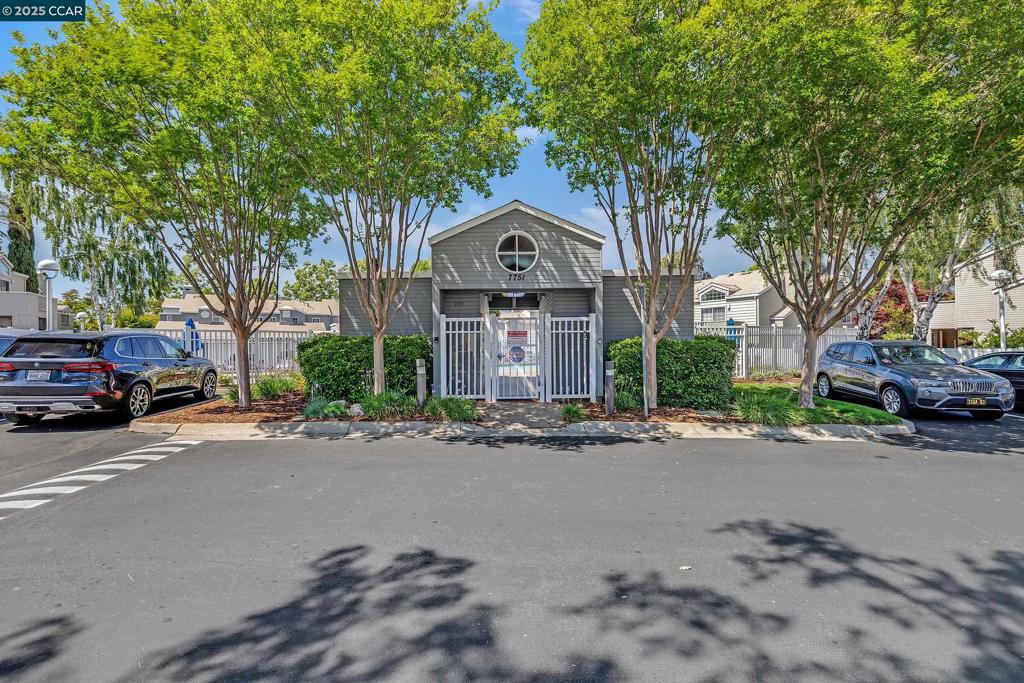 GOLD CREEK - Residential