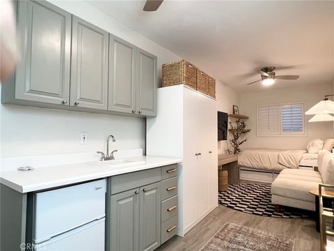 Photo of 704 1/2 Marigold Avenue Ave, Corona Del Mar, CA 92625 (MLS # OC25247979) Photo of 704 1/2 Marigold Avenue Ave, Corona Del Mar, CA 92625 (MLS # OC25247979)