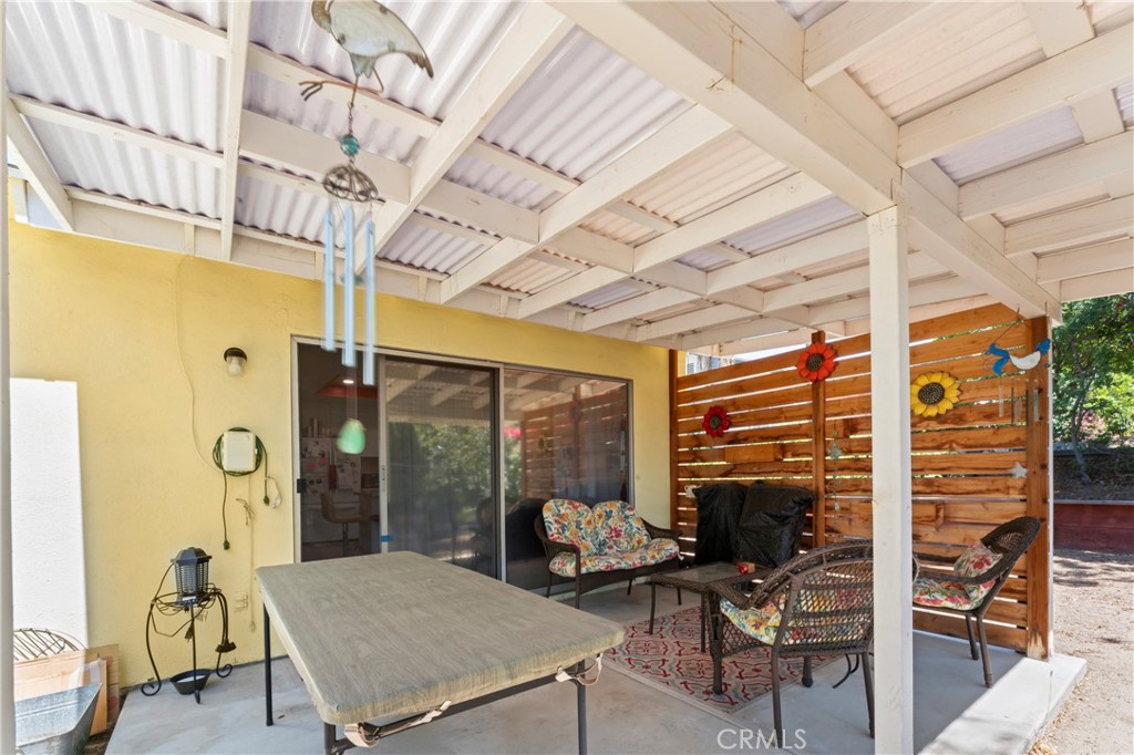6105 Promontory Lane