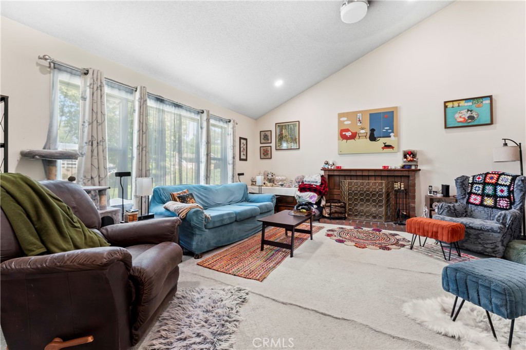 6105 Promontory Lane