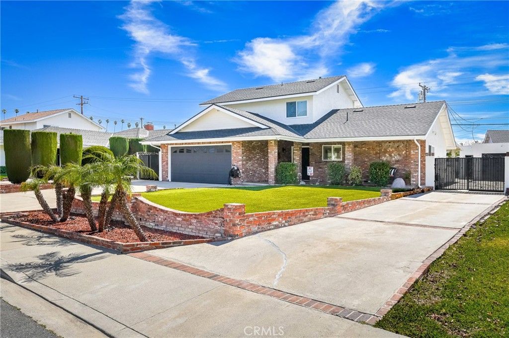 Photo of 930 La Rue, La Verne, CA 91750 (MLS # AR26057536)