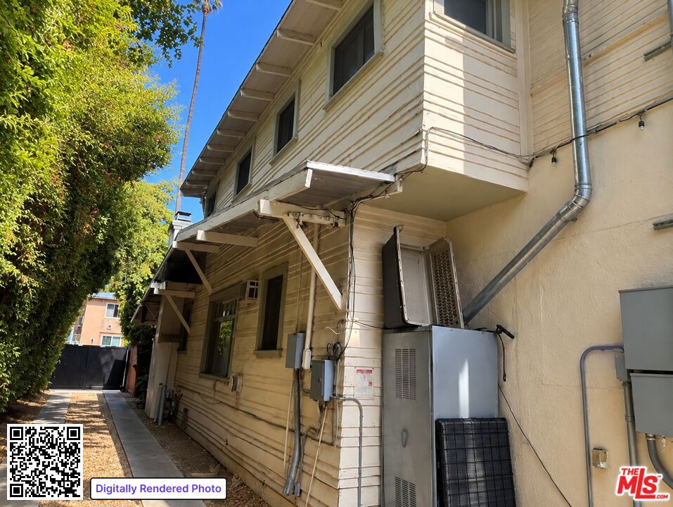 Properties 3 5742 La Mirada Avenue