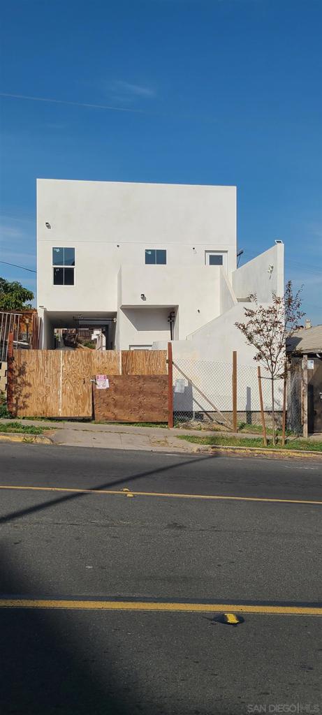 3236 National Ave
