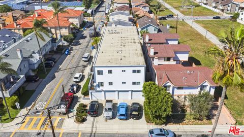 Photo of 2501 Mathews Avenue, Redondo Beach, CA 90278 (MLS # 26719157)