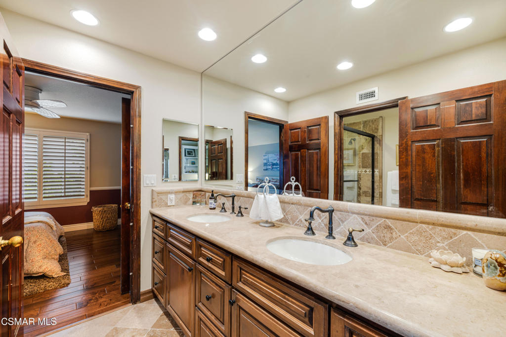 Whitehawk NR-774 - 774 - Residential