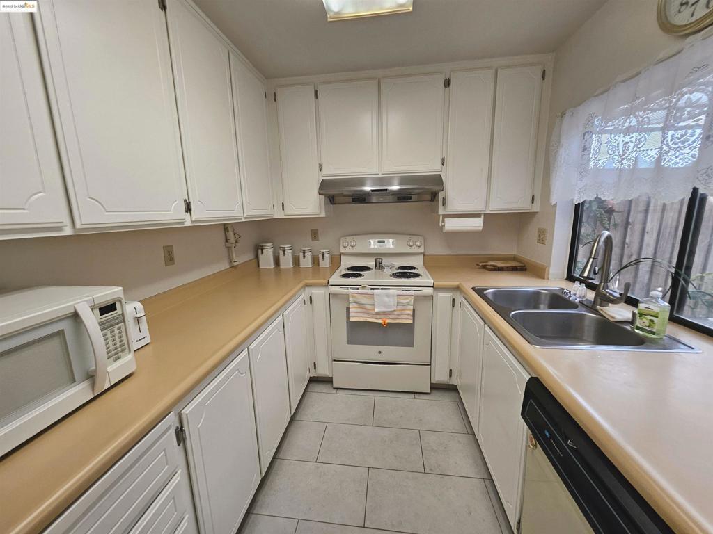 HAVENWOOD VILLAG - Residential