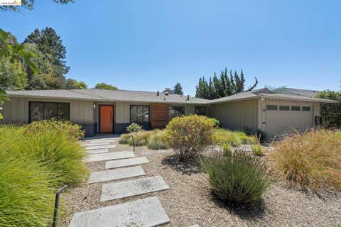 Photo of 30 Blair Pl, Piedmont, CA 94611 (MLS # 41142388)