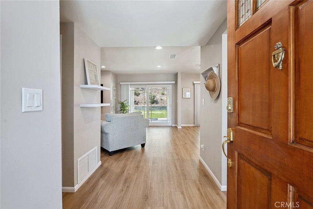 Photo of 5929 Adler Avenue, Woodland Hills, CA 91367 (MLS # SR25193514)
