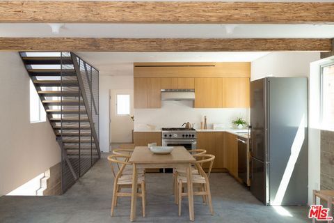Photo of 8870 Wonderland Avenue, Los Angeles, CA 90046 (MLS # 26840547)