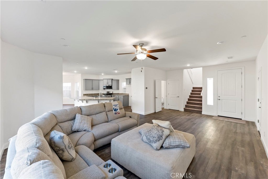 4422 W Langden Drive