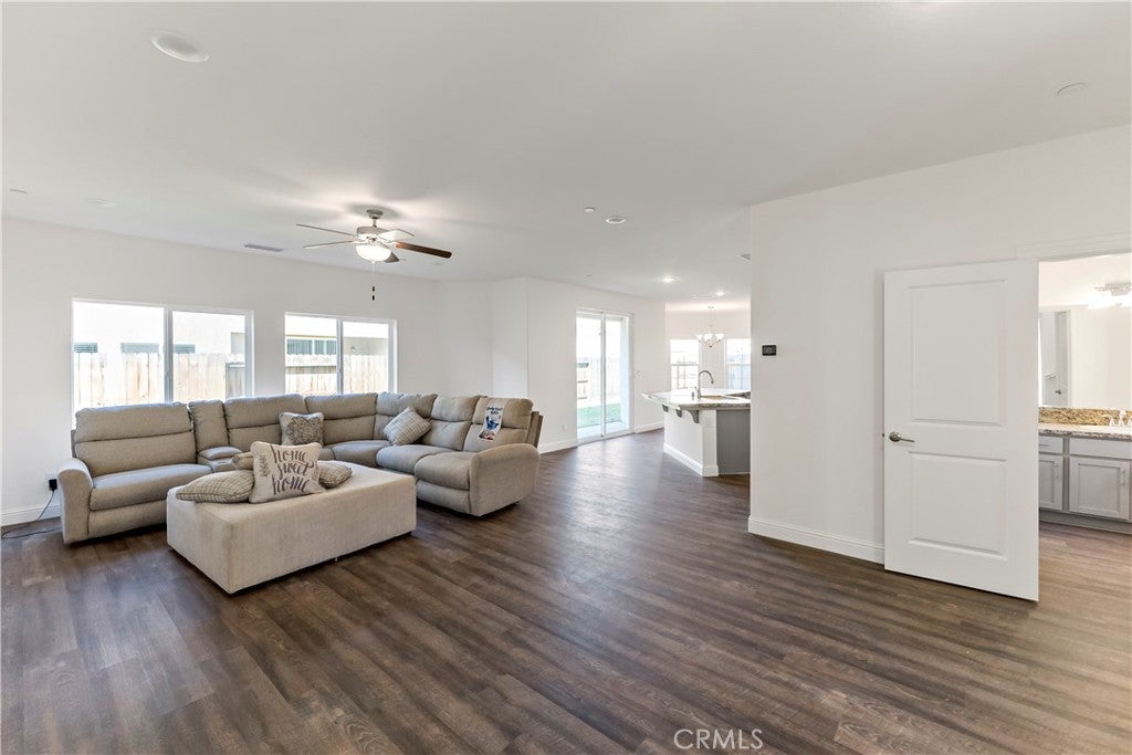 4422 W Langden Drive