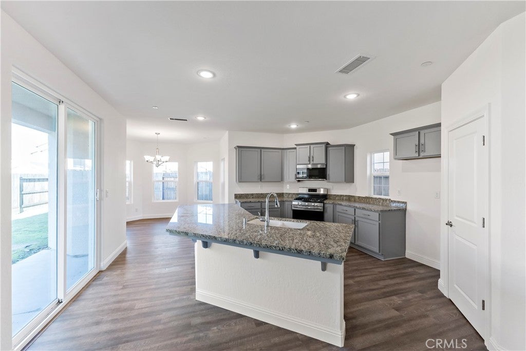 4422 W Langden Drive