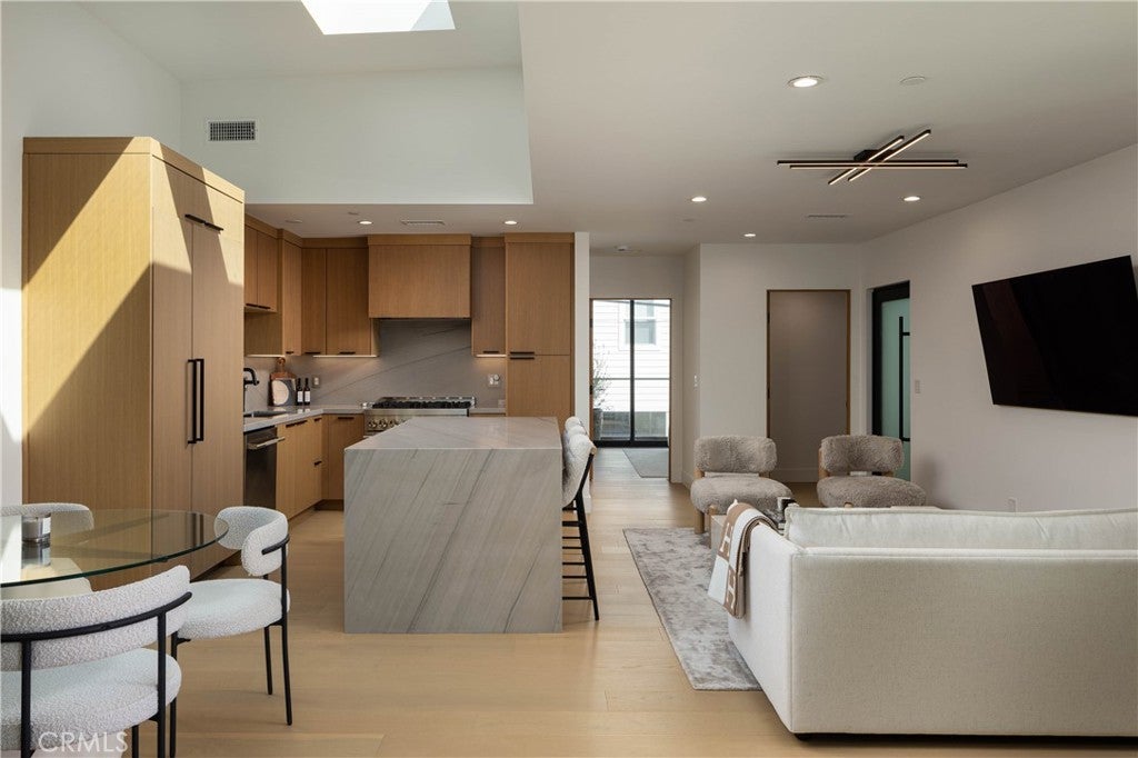 716 1/2 Orchid Avenue, Corona Del Mar CA 92625 - Photo 8