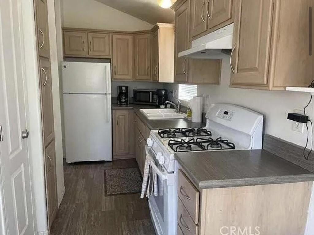 Not Applicable-1 - Manufactured In Park