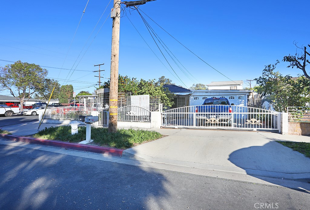 Properties 3 821 gunther Street