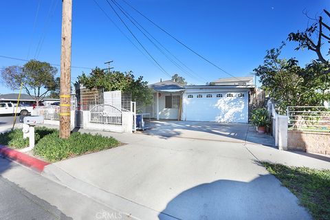 Photo of 821 gunther Street, Santa Ana, CA 92703 (MLS # PW26006621)