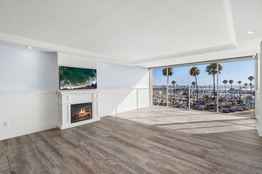 1200 Harbor Drive N 3C