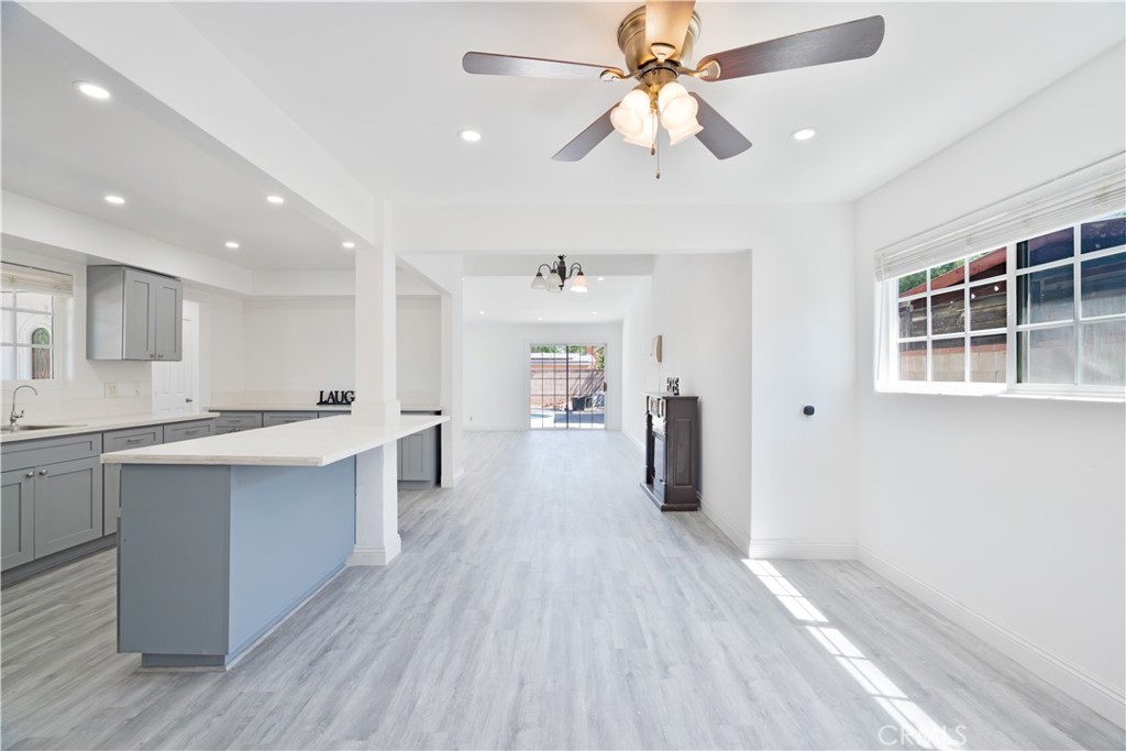 1039 W Avenue J14