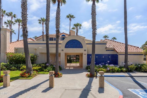 Tiny photo for 4252 Harbour Island Lane, Oxnard, CA 93035 (MLS # V1-37132)
