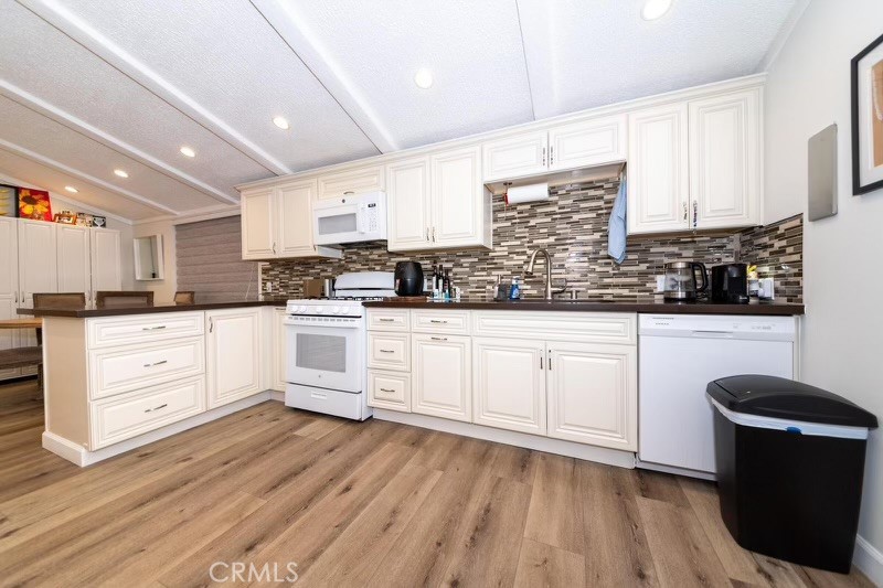 23777 Mulholland Hwy Spc 28