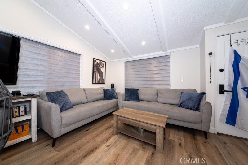 23777 Mulholland Hwy Spc 28