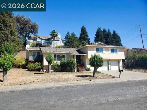 Photo of 708 Court Ln, Concord, CA 94518 (MLS # 41144071)
