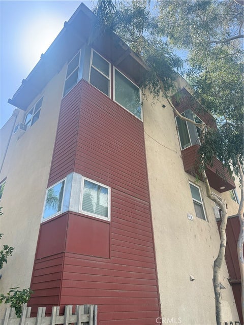 Photo of 302 E 19th ST #3, Long Beach, CA 90806 (MLS # PW26205495)