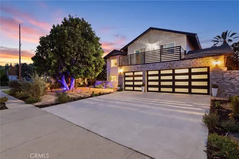 MLS: SR26074561