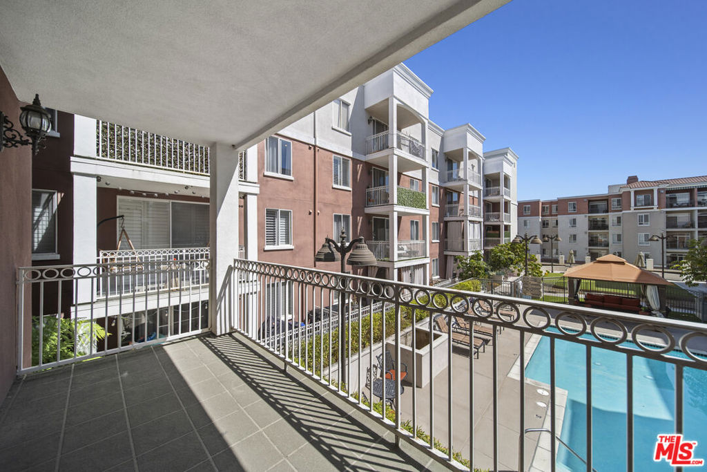 3740 Santa Rosalia Drive 212