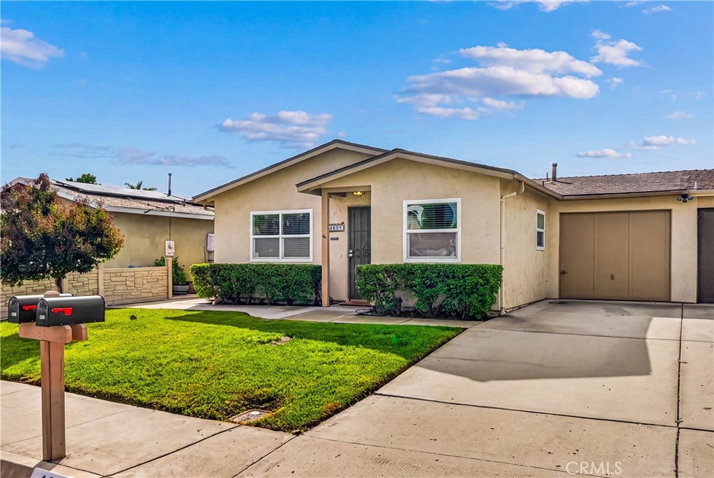 4609 Calle Del Palo