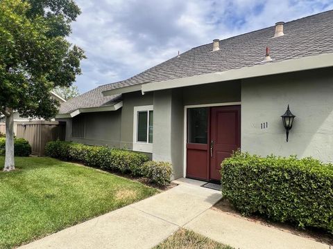 Photo of 111 Escobar Court, Los Gatos, CA 95032 (MLS # ML82055132)