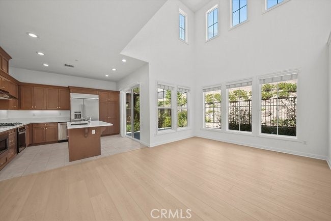 20655 Chestnut