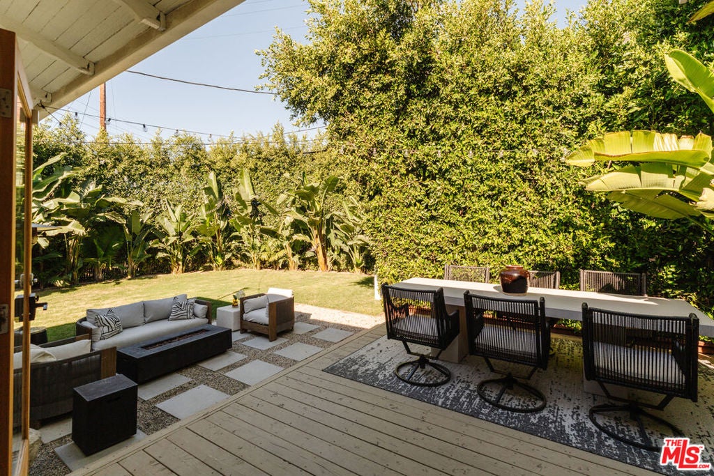 1163 Nelrose Avenue, Venice CA 90291