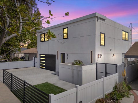 Photo of 6830 N Lubao Avenue, Winnetka, CA 91306 (MLS # SR26186504)