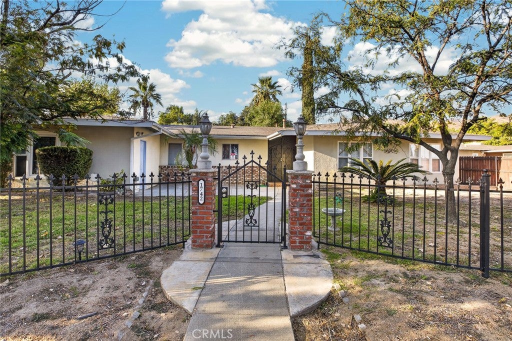 1742 E Foothill Dr.