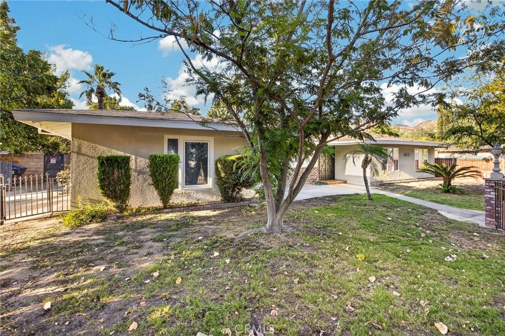 1742 E Foothill Dr.