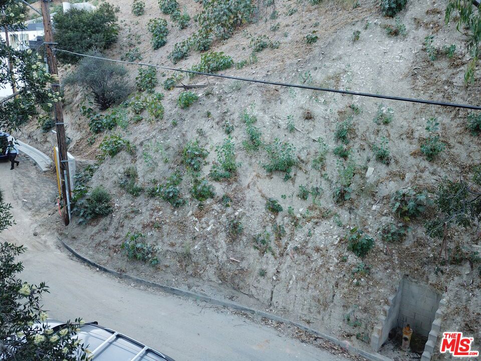 3947 N Hopevale Drive
