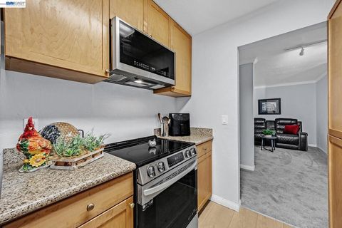 Photo of 1087 Murrieta Blvd Blvd #242, Livermore, CA 94550 (MLS # 41126415)