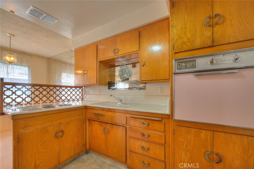 211 E California B7